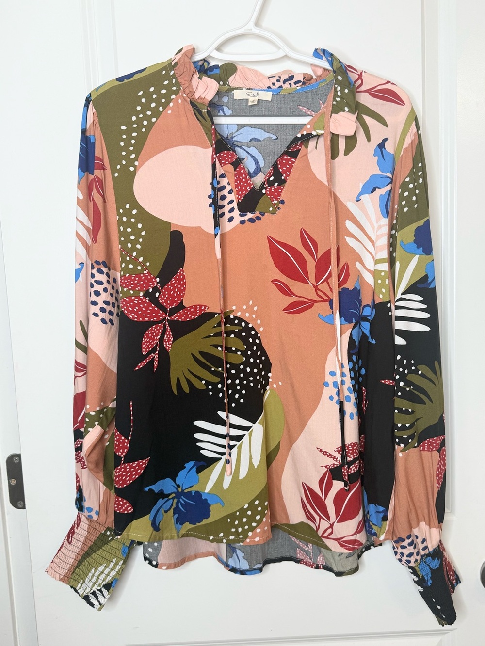 Easel Los Angeles Blouse Womens Medium Abstract Tropical Floral Tie Neck Boho